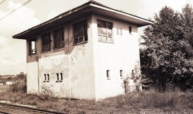 "Nastawnia na stacji Tomaszów Mazowiecki", 1986 (6). Fot. W. Gałecki....